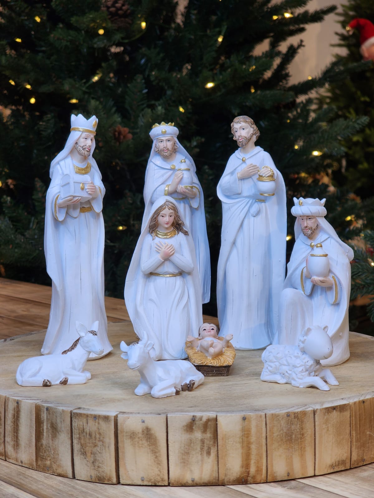 PRESÉPIO EM RESINA BRANCO 9 PÇS